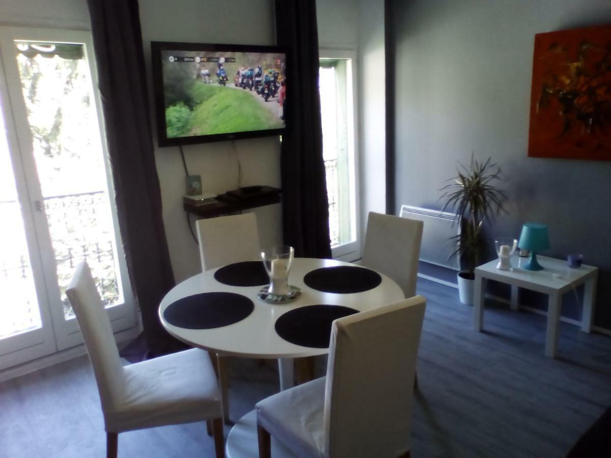 Appartement Residence Les Acacias Акс-ле-Терм Екстериор снимка