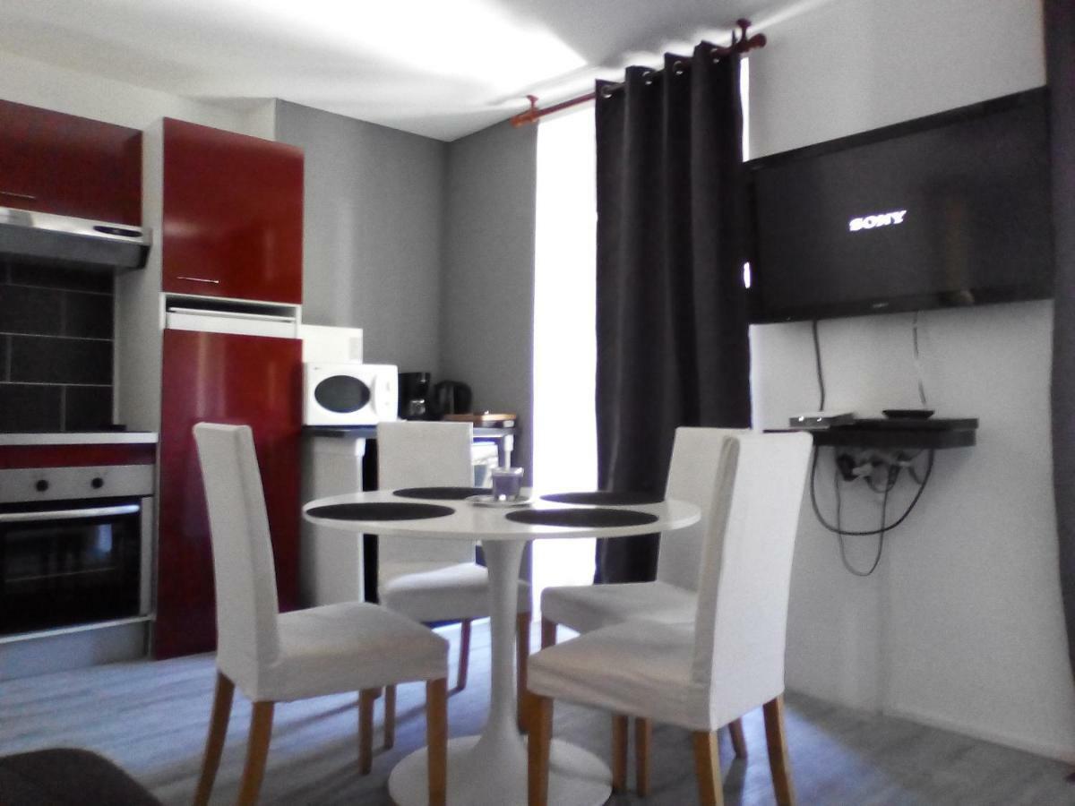 Appartement Residence Les Acacias Акс-ле-Терм Екстериор снимка